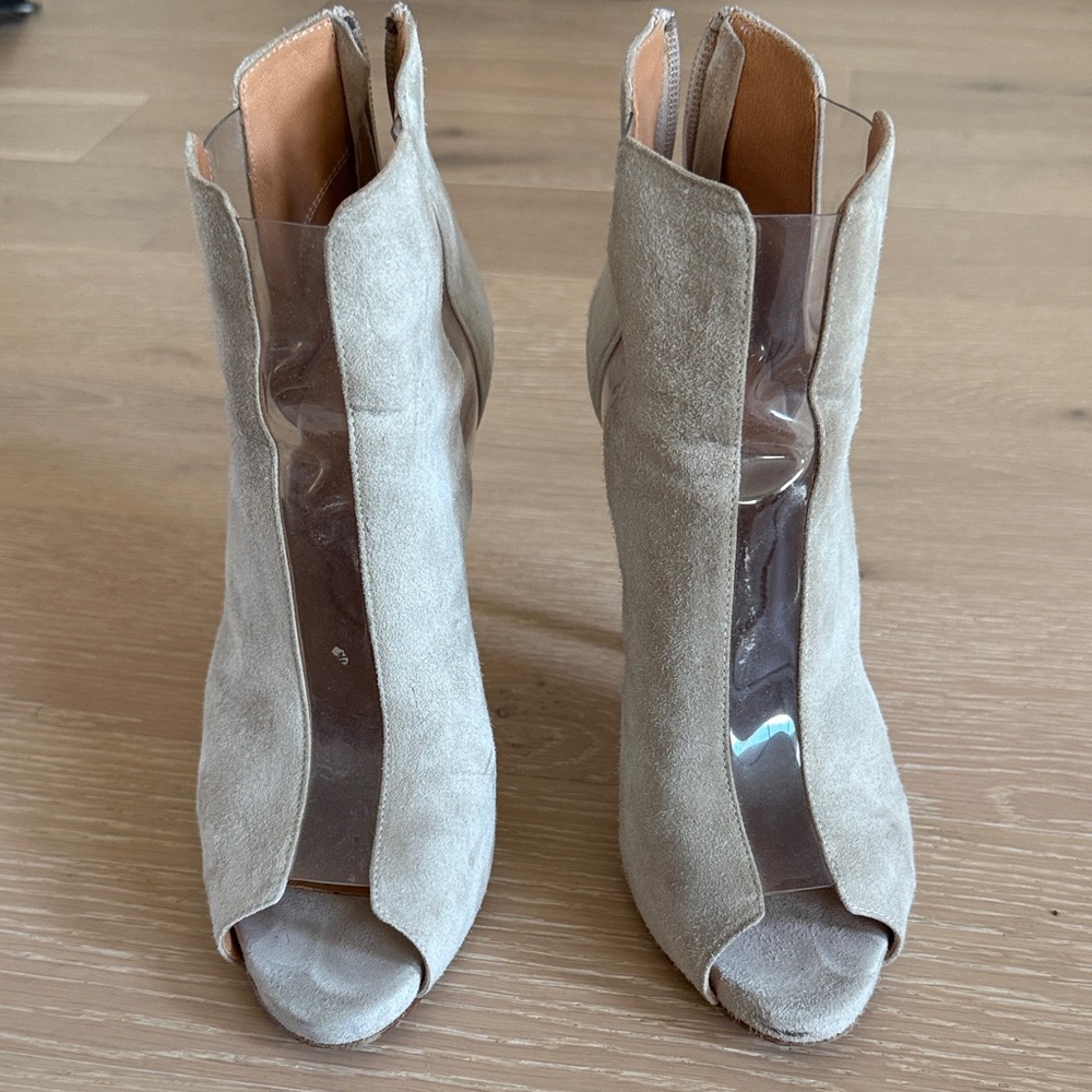Chic Beige Suede Peep-Toe Ankle Boots